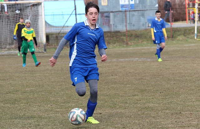 [CBA]龙狮篮球俱乐部一队领队介绍郭艾伦受伤情况.